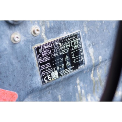Газовый вилочный погрузчик Linde H18T-01 2015 г. 28 кВт. 5006 м/ч., № 3520
